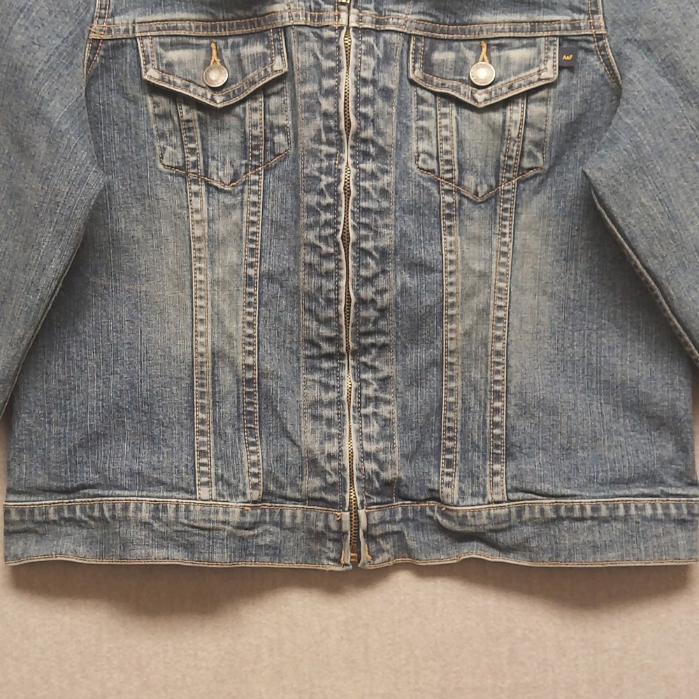 Abercrombie & Fitch Women L Denim Jacket Medium Wash Full Zip Trucker Streetwear - Picture 3 of 16